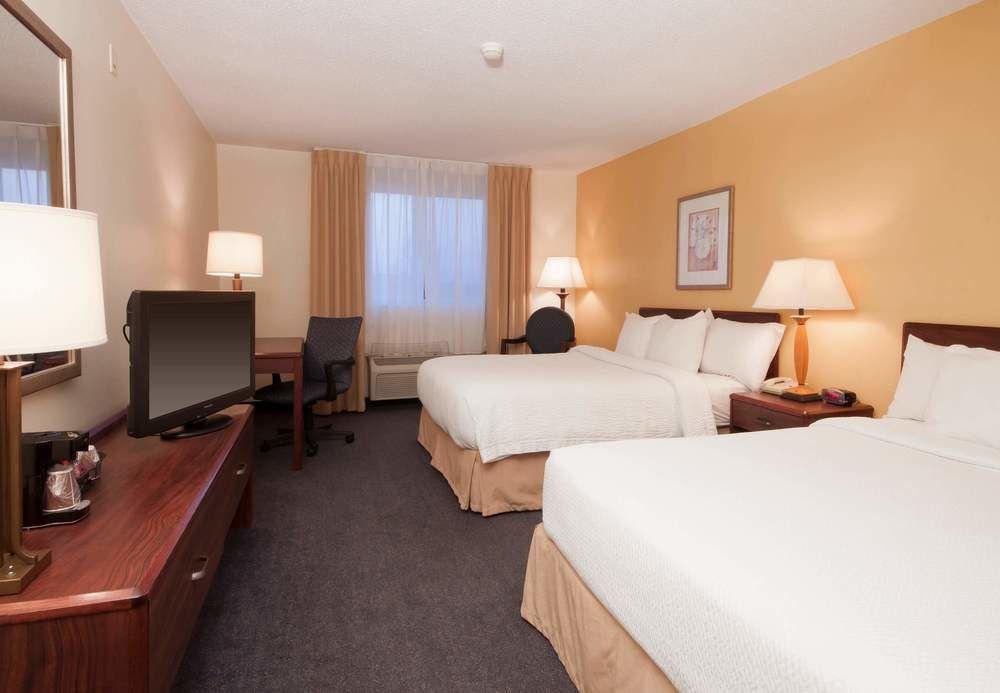 Comfort Inn & Suites Liverpool - Syracuse Exterior photo